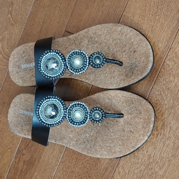 Denver Hayes Leather Bling T Strap Embellished Sandals - Picture 1 of 6